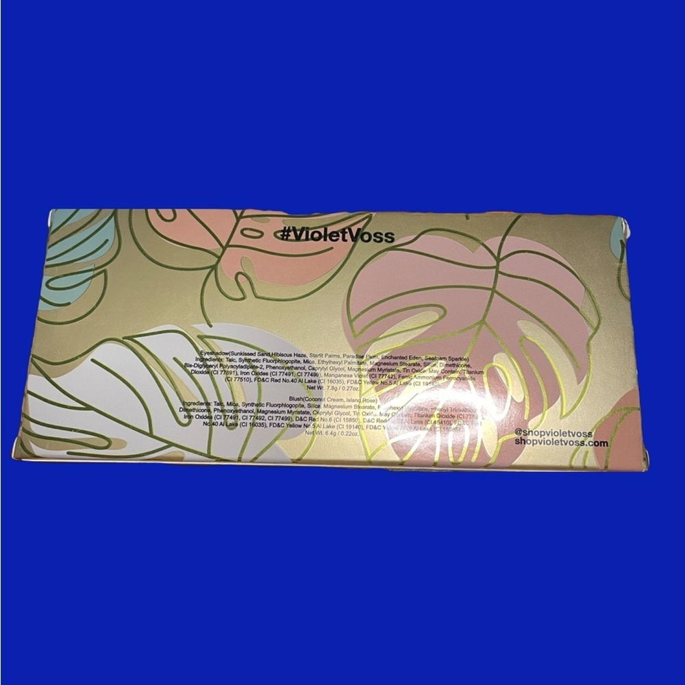 Violet Voss
Pretty in Paradise
All In One Face & Eye Shadow Palette - Picture 3 of 3